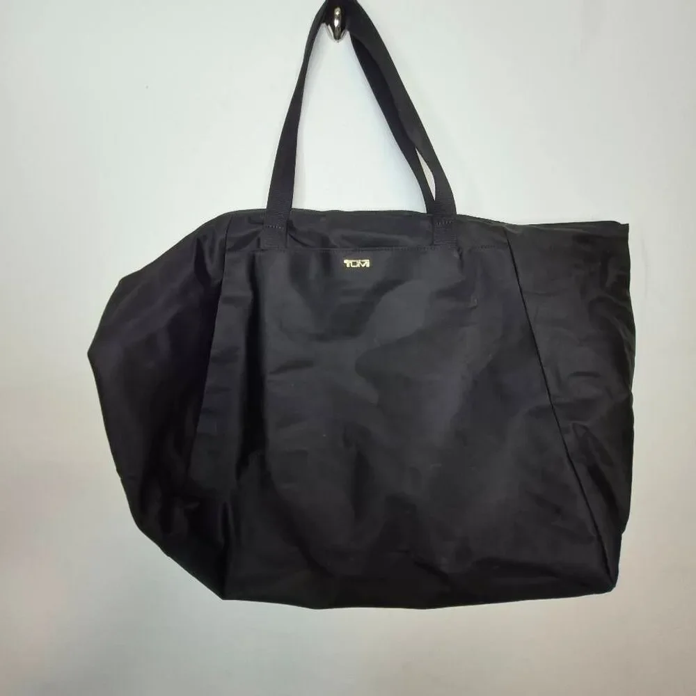 Tumi Voyager tote